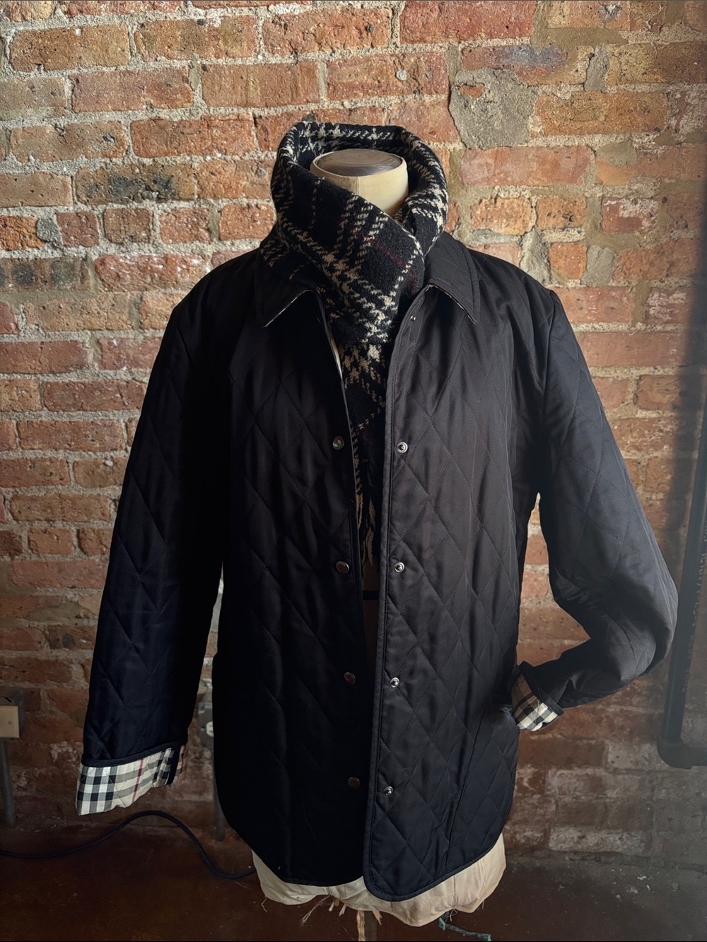 CLASSIC BURBERRY Quilted Black Women's Jacket